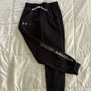 Boys Under Armour jogger pant